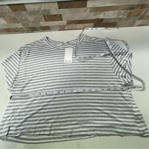 NWT SPLENDID Set bundle of two women t-shirts crop and Alternative Sz L - Picture 12 of 14